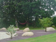 amenagement bloc granit rond naturel